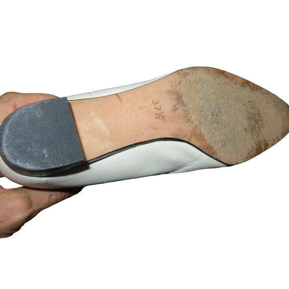 Escada Vintage Black & White Italian Leather Kitten Heel Cap Toe Pumps 37.5 7.5 - Picture 5 of 8